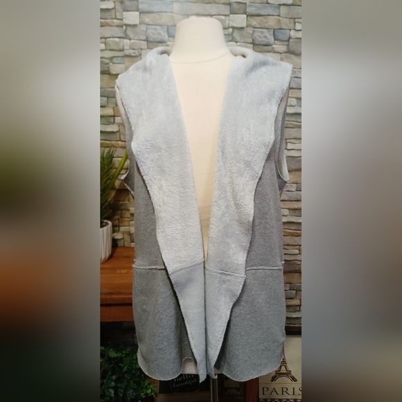 Cable & Gauge Gray Soft Sleeveless‎ Cardigan Sweater Large - Picture 1 of 9